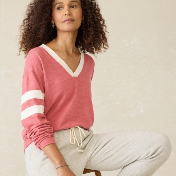 FAHERTY Organic Cotton Sunwashed Slub Varsity V-Neck - Baroque Rose - Picture 1 of 4